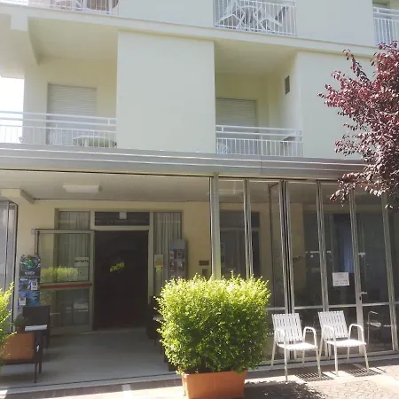 - Meuble' - Cordiale Hotel 2*