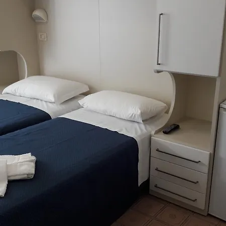 - Meuble' - Cordiale Hotel Misano Adriatico