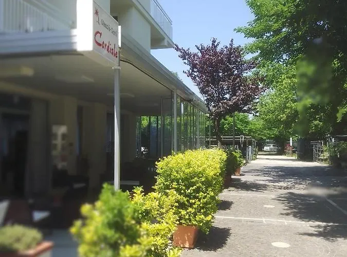 Hotel - Meuble' - 