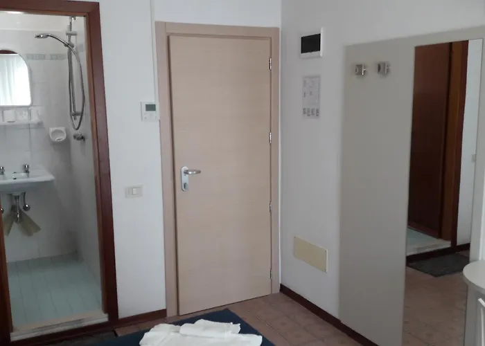 Hotel - Meuble' - 