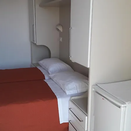 Hotel - Meuble' - 