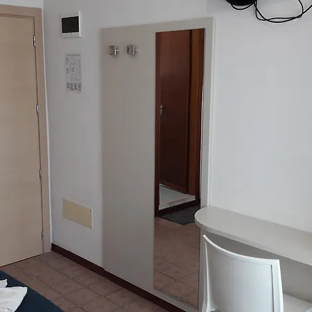 Hotel - Meuble' - 